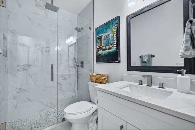 Building Photo - 8390 Excalibur Cir