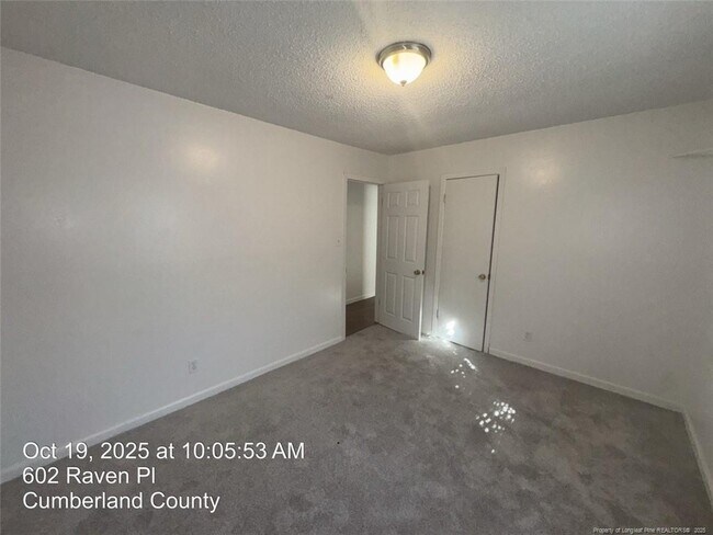 Building Photo - 602 Raven Pl