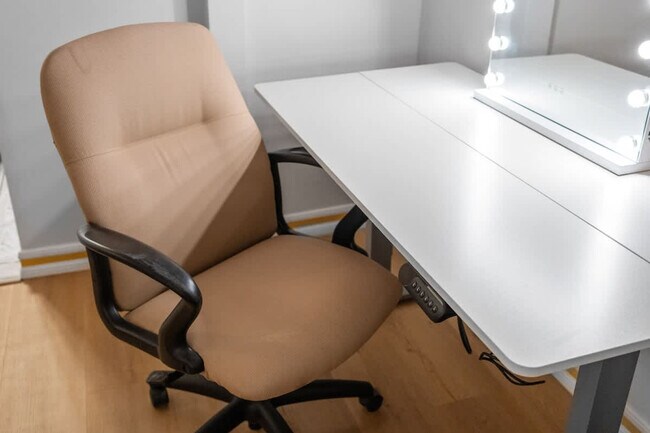 Building Photo - 1853 Penasco Rd