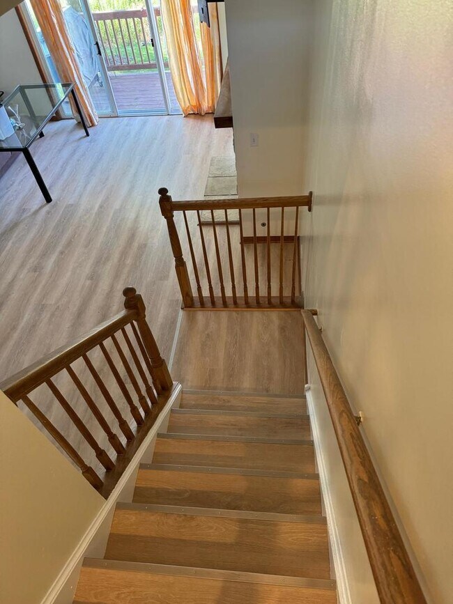 Building Photo - 2527 Oneida Ln