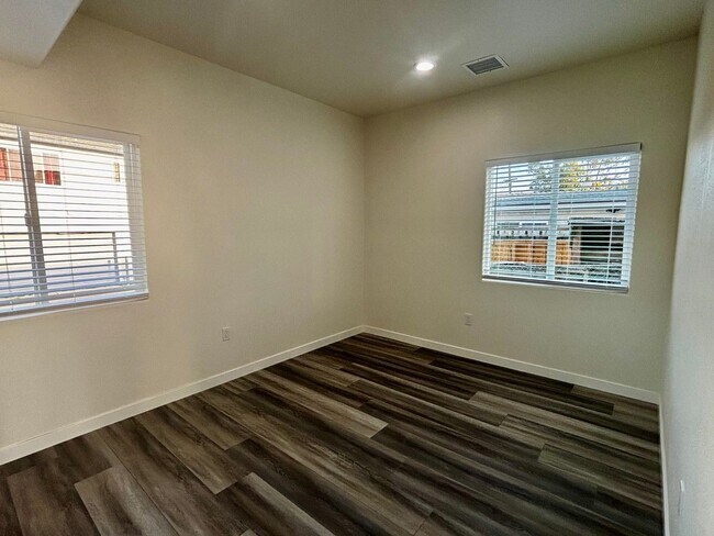 Building Photo - Newly Constructed 3 bed 3 bath ADU Located in City Heights