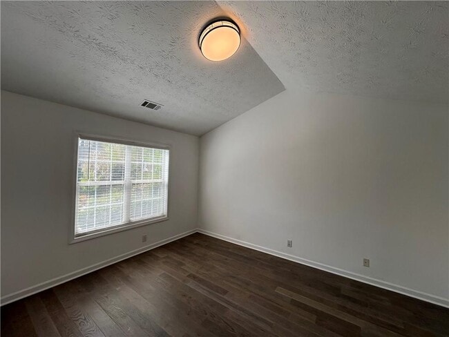 Building Photo - 678 Arbour Way