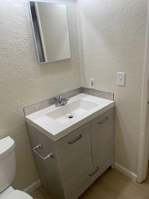 Building Photo - 4416 Moorpark Ave