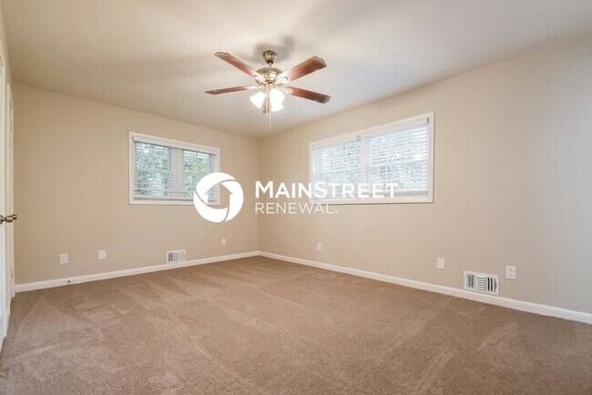 Building Photo - 4 Bedroom Pet-Friendly Home in Decatur, GA with Main Street Renewal