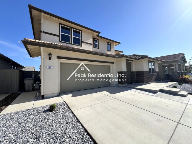 Building Photo - Spacious 4bd/3ba Woodland Home!
