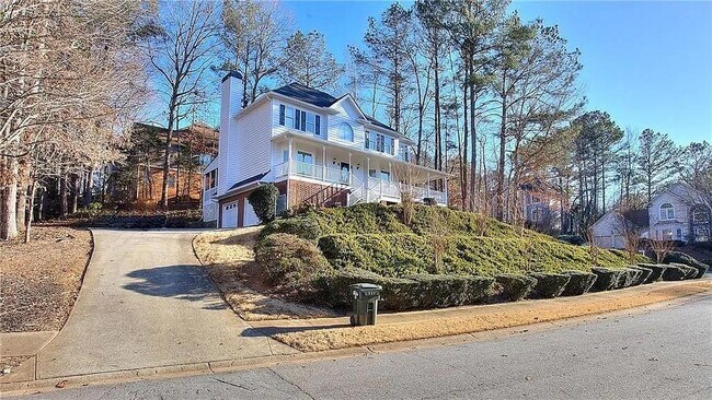 Building Photo - 800 Satinwood Pl