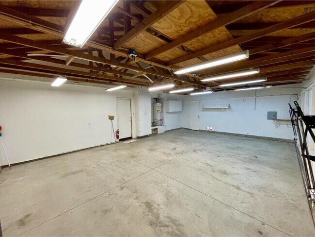 Building Photo - 31495 Corte Rimola