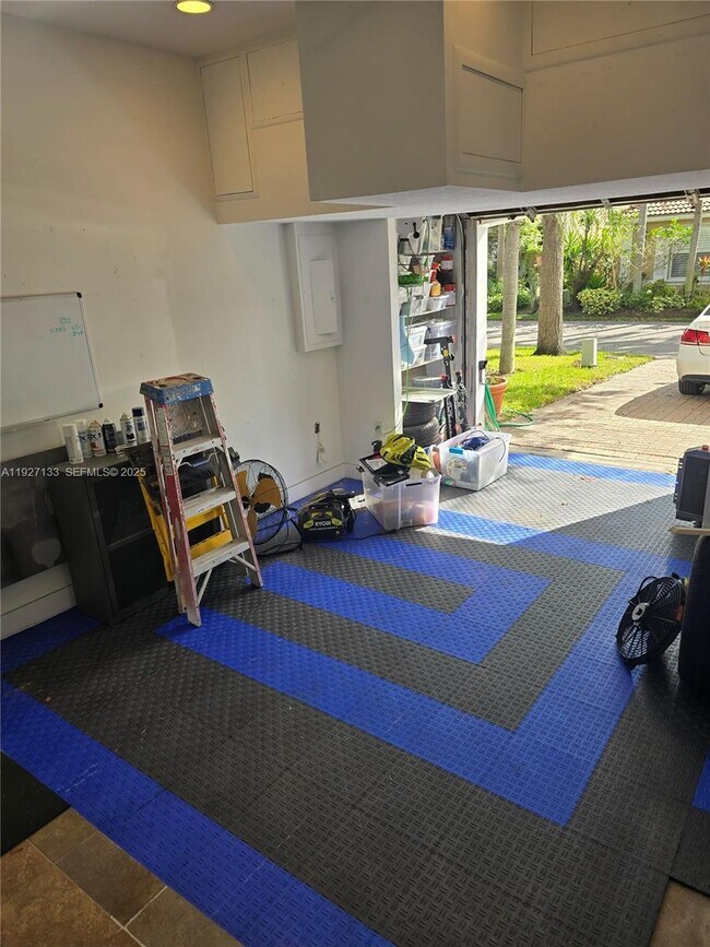 Building Photo - 1145 Doveplum St