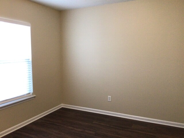 Building Photo - 103 Bill Park Dr