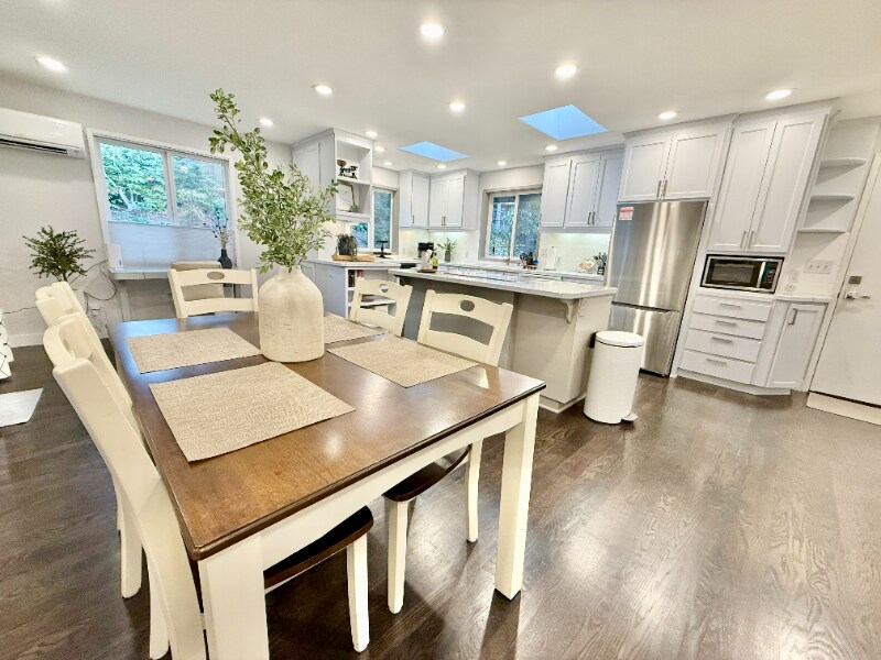 Building Photo - 14355 SW 114th Ave