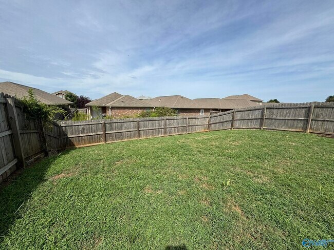 Building Photo - 114 Pitts Griffin Drive