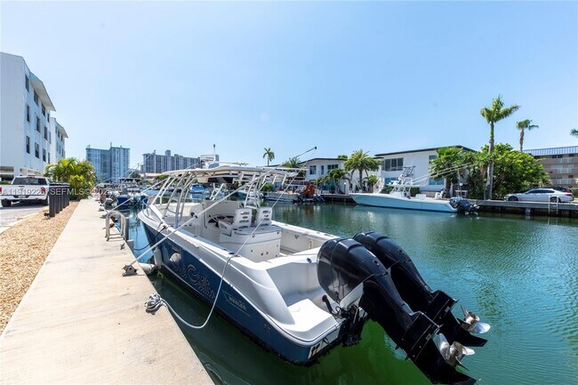 Building Photo - 3642 NE 171 St