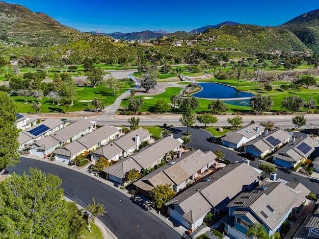 Building Photo - Beautifully Maintained 2 Bed / 2 Bath Home in Gated West Village Community