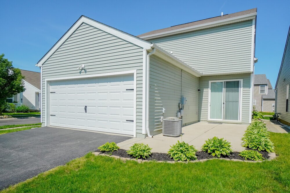 Building Photo - 682 Penn St