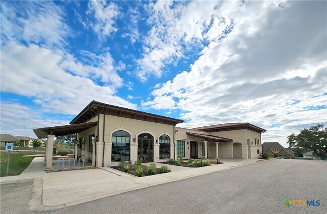 Building Photo - 588 Vale Ct