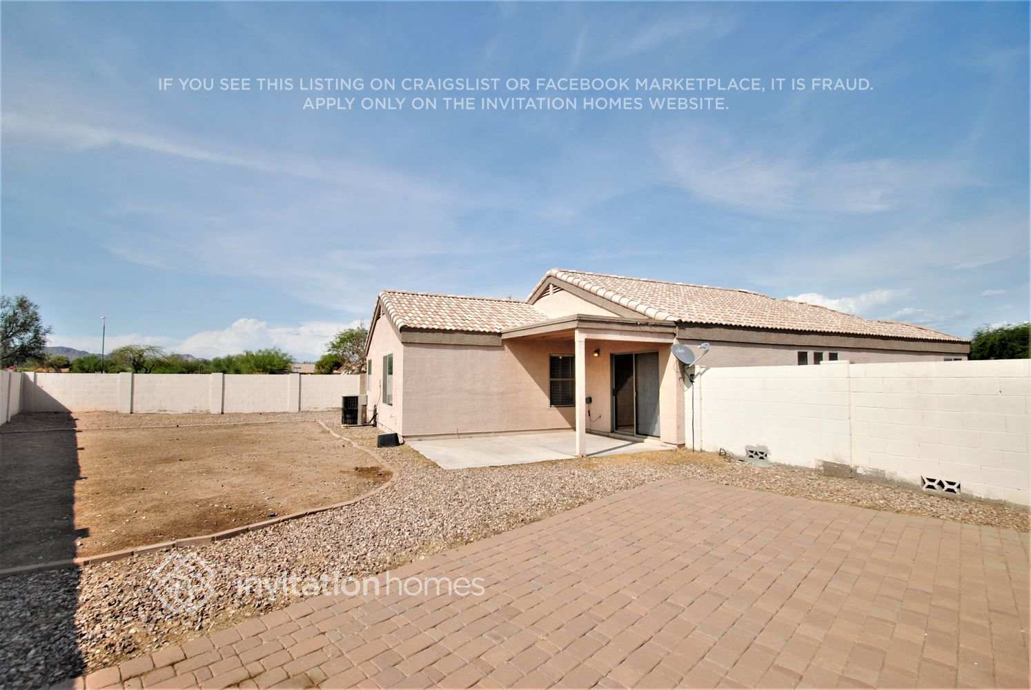 Building Photo - 1660 S Silver Dr