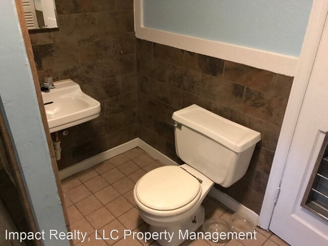 Building Photo - 3 br, 2 bath House - 614 Tabor Road