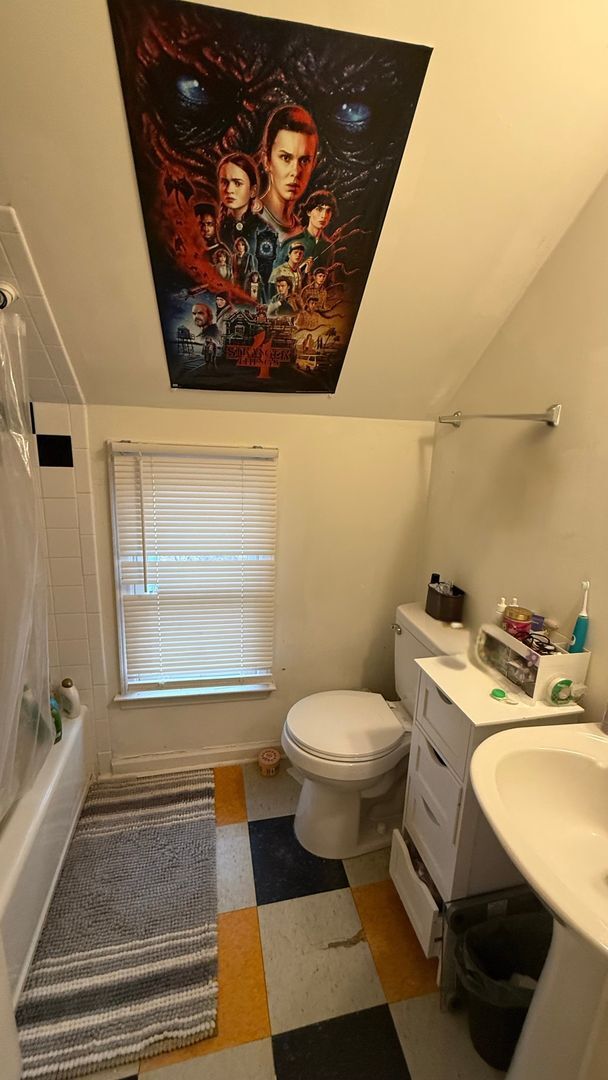 Building Photo - 505 N Greensboro St