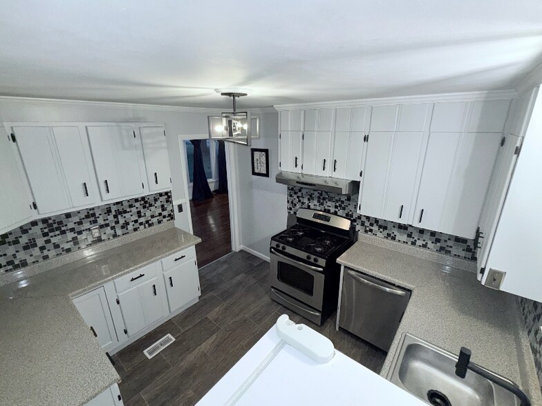 Building Photo - 1315 Bell Grimes Ln