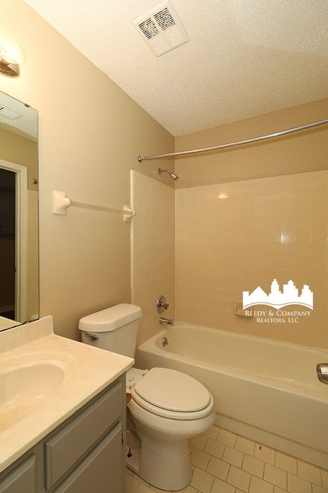 Building Photo - 3515 Chowning Rd