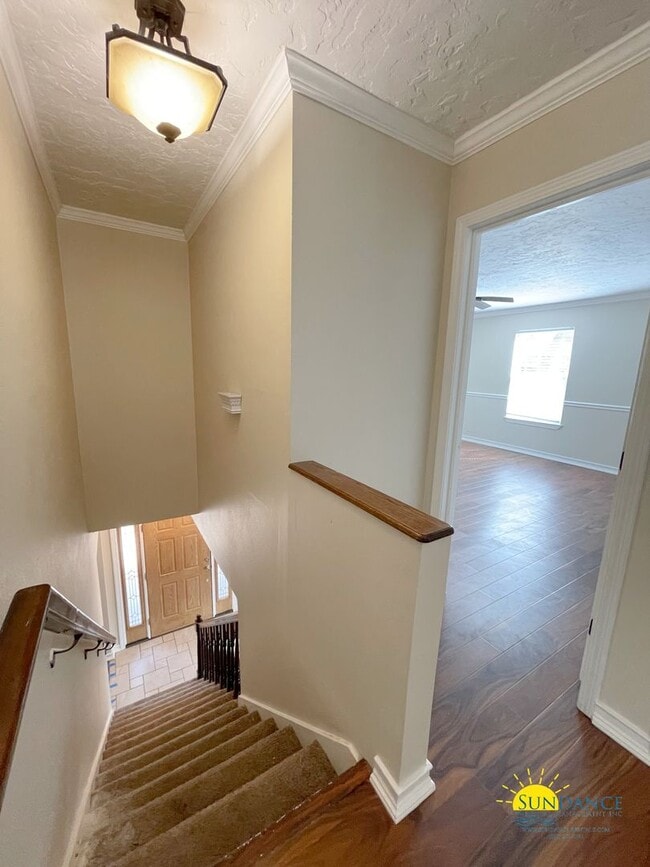 Building Photo - Spacious 4-Bedroom Home Minutes from Eglin AFB with a great home gym!