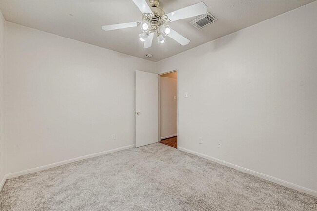 Building Photo - 5646 Tiger Lilly Way