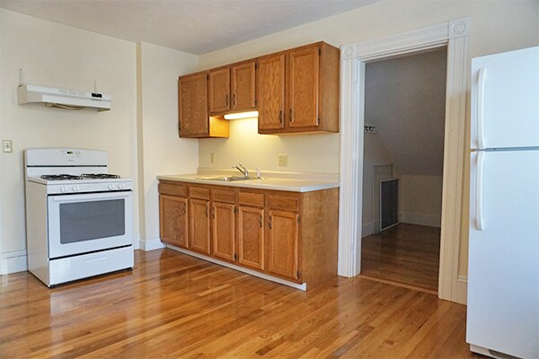 Building Photo - 20 Norumbega Ter