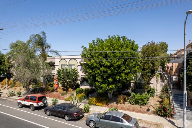 14801 Nordhoff St - Nordhoff Apartments