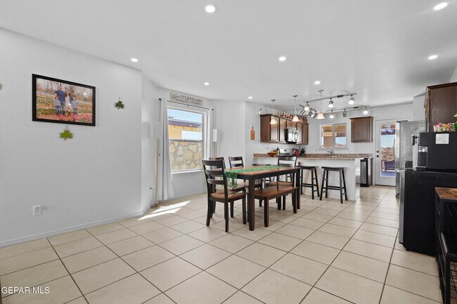 Building Photo - 7248 Copper Trail Ave