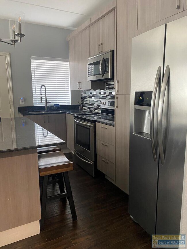 Primary Photo - 125 E Morningside Dr