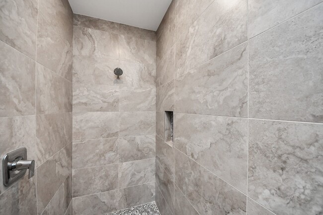 Building Photo - 1053 Glenn Ave