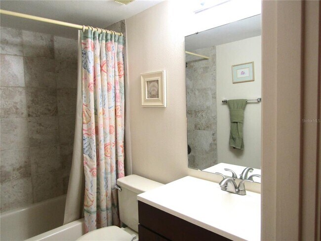 Building Photo - 5235 Willow Links