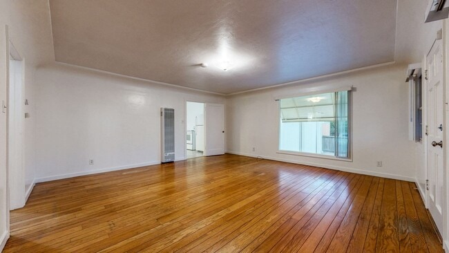 Building Photo - PURE Property Management -  Charming 2BR/1...