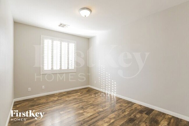 Building Photo - 10712 Silver Pyramid Ct