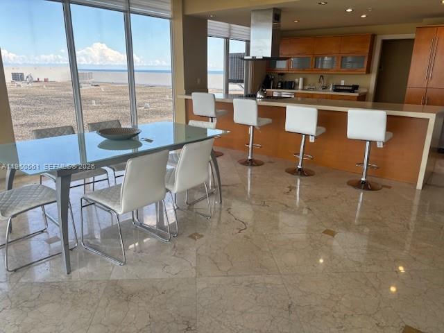 Building Photo - 100 Lincoln Rd