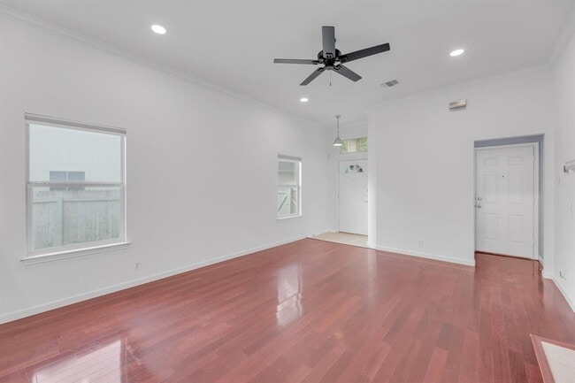 Building Photo - 1708 Royal Ascot Dr