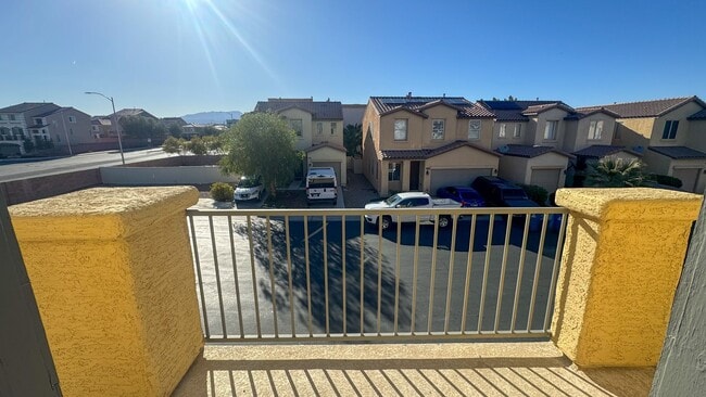 Building Photo - 3 bed, 2.5 bath, 1,746 sq ft home in southwest Las Vegas