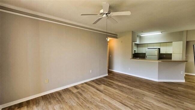 Building Photo - 4170 Central Sarasota Pkwy