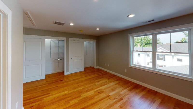 Building Photo - 63 Bacon St