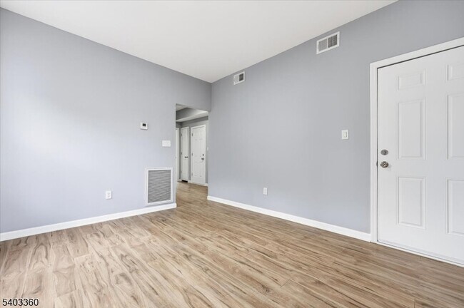 Building Photo - 76 Riggs Pl