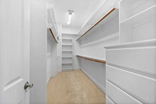 Building Photo - 4626 Braeburn Dr