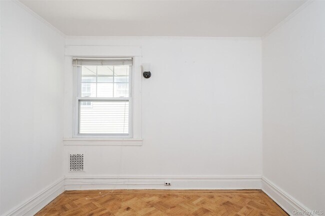 Building Photo - 454 First Avenue Unit