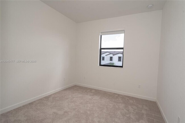 Building Photo - 270 SW 159th Pl