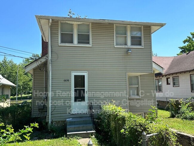 Building Photo - 6838 The Paseo