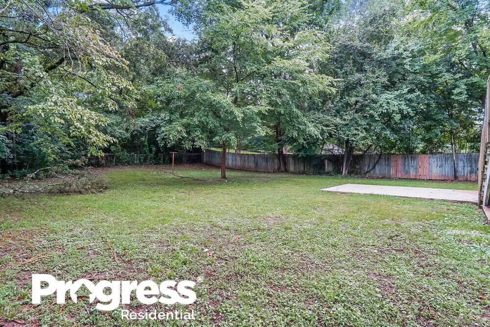 Building Photo - 812 Nelson Dr