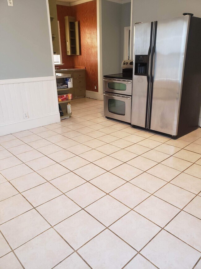 Dining Room - 42 Tyler St