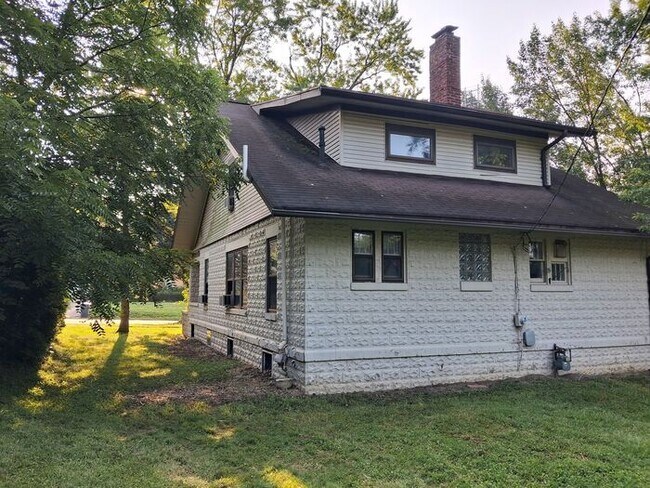 Building Photo - 4 bedroom home in Galien, MI