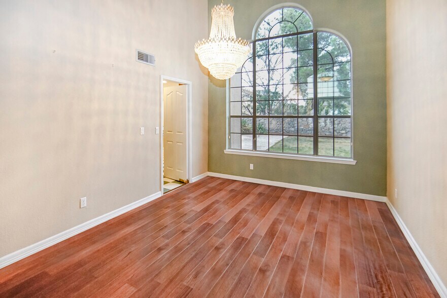 Building Photo - 1109 Noble Ridge Way