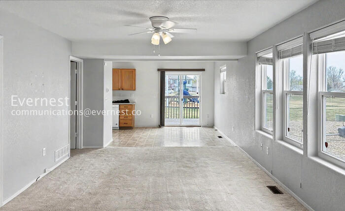 Building Photo - 451 Stardust Ct