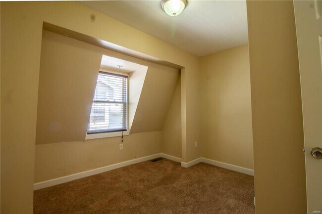 Building Photo - Nicely updated 3 bedroom home in Bevo